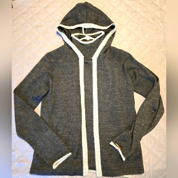 Tommy Hilfiger lambs wool/angora blend hooded sweater set. Petite small. - Picture 1 of 11